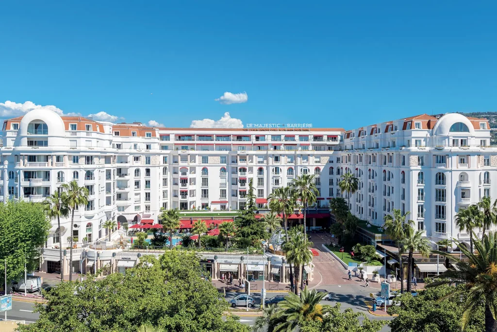 HÔTEL BARRIÈRE LE MAJESTIC CANNES Hôtel *****, restaurants, Spa & Plage