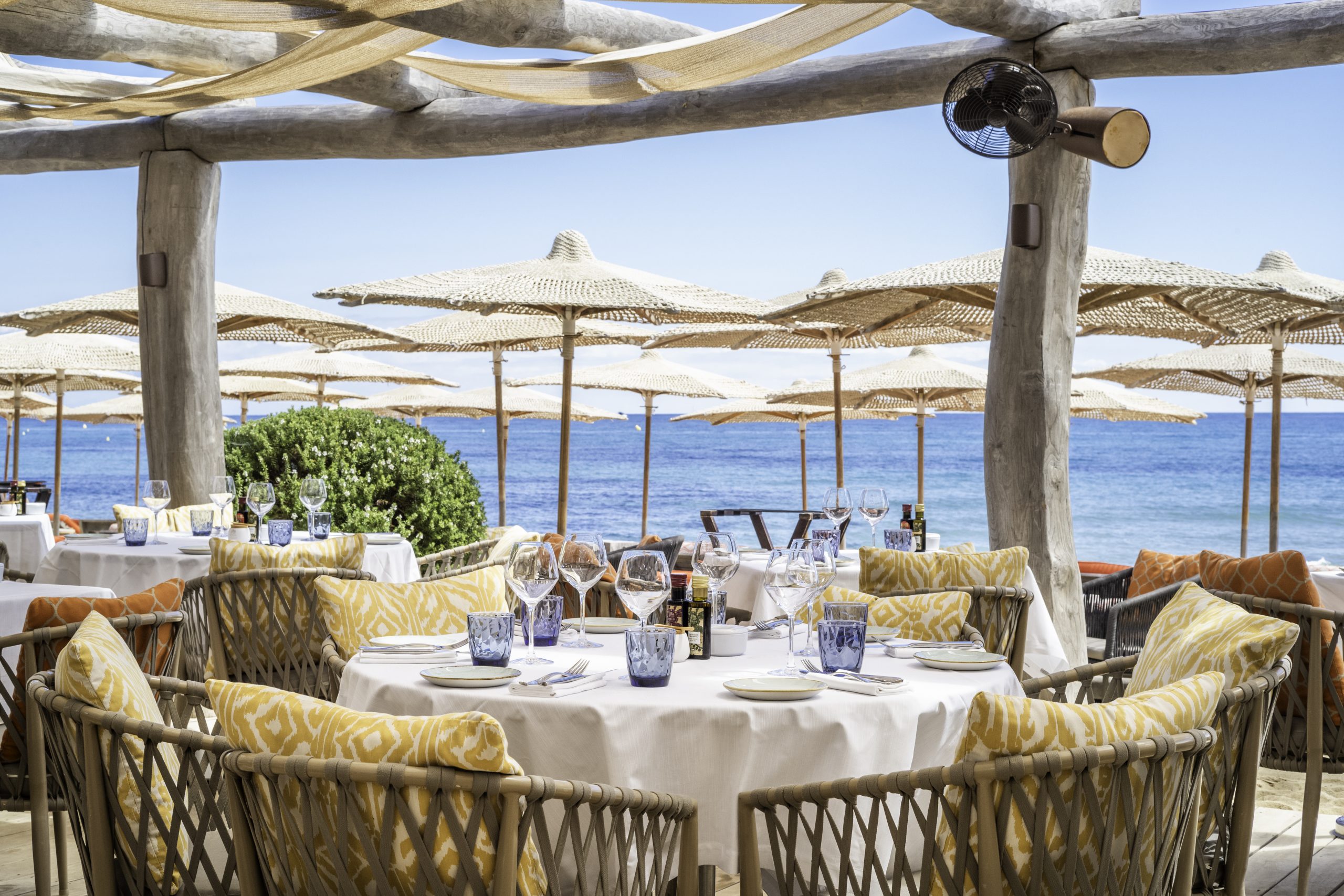 BYBLOS SAINT-TROPEZ Hôtel 5 étoiles, Restaurants, Spa & Plage ©Stephan Julliard