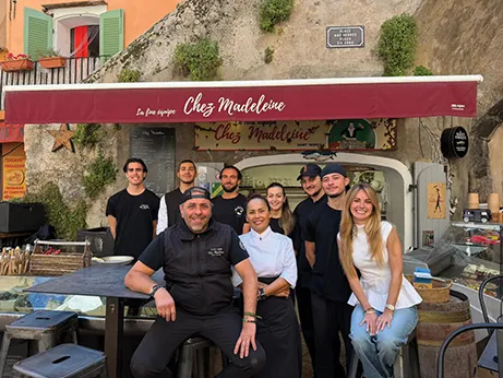 LA FINE ÉQUIPE CHEZ MADELEINE