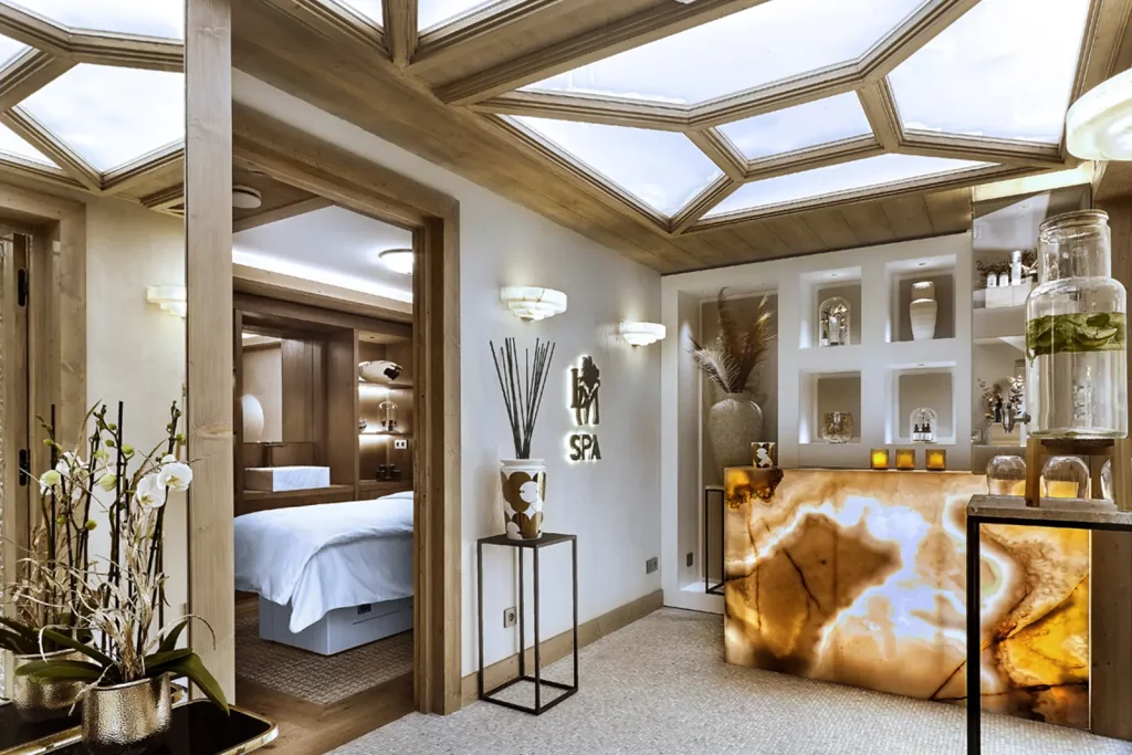 LYS MARTAGON COURCHEVEL 1850 Hôtel 5 étoiles & Spa