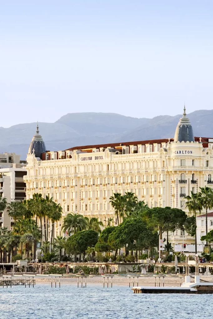 Carlton cannes hôtel 5 étoiles, Restaurants, Bars, Fitness & Spa, Plage