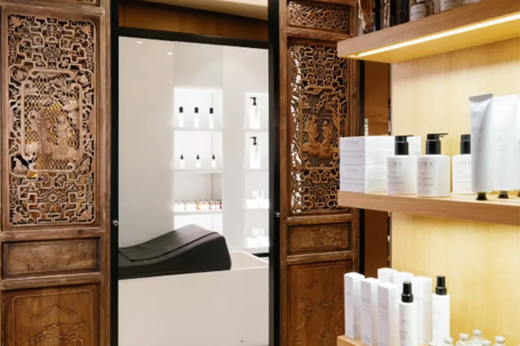 JOHN NOLLET Hair Stylist & Accessories Designer Courchevel