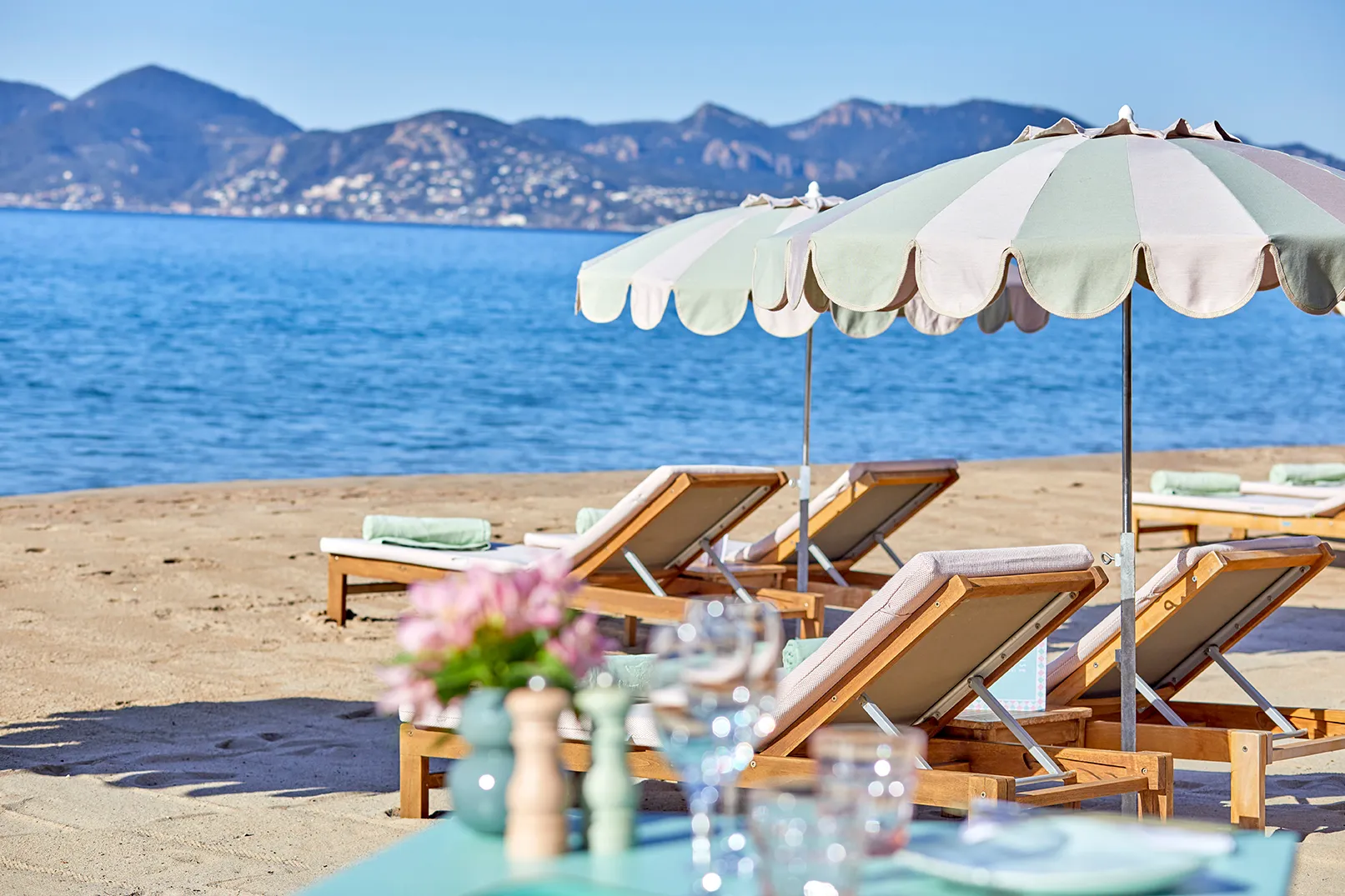 LES PLAGES INCONTOURNABLES DE SAINT-TROPEZ À MONACO