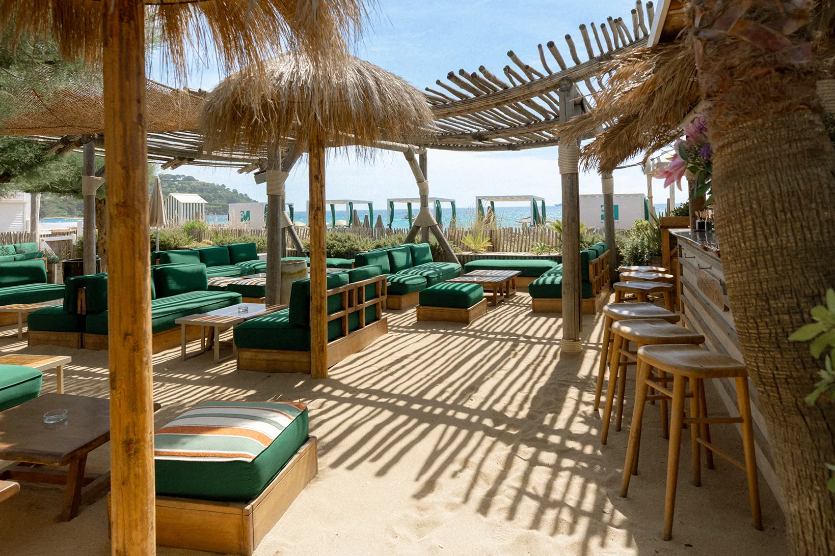LES PLAGES INCONTOURNABLES DE SAINT-TROPEZ À MONACO