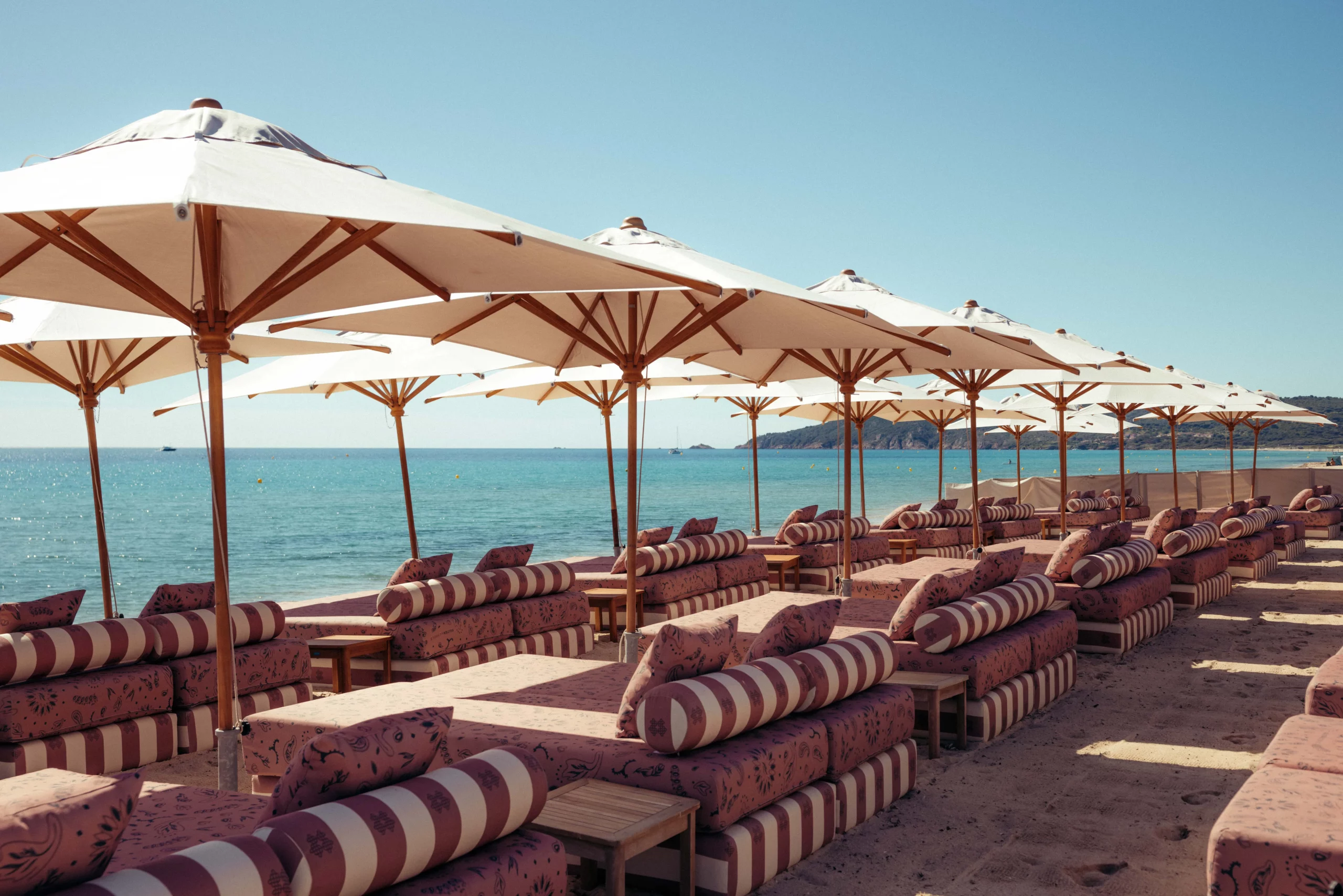 LES PLAGES INCONTOURNABLES DE SAINT-TROPEZ À MONACO